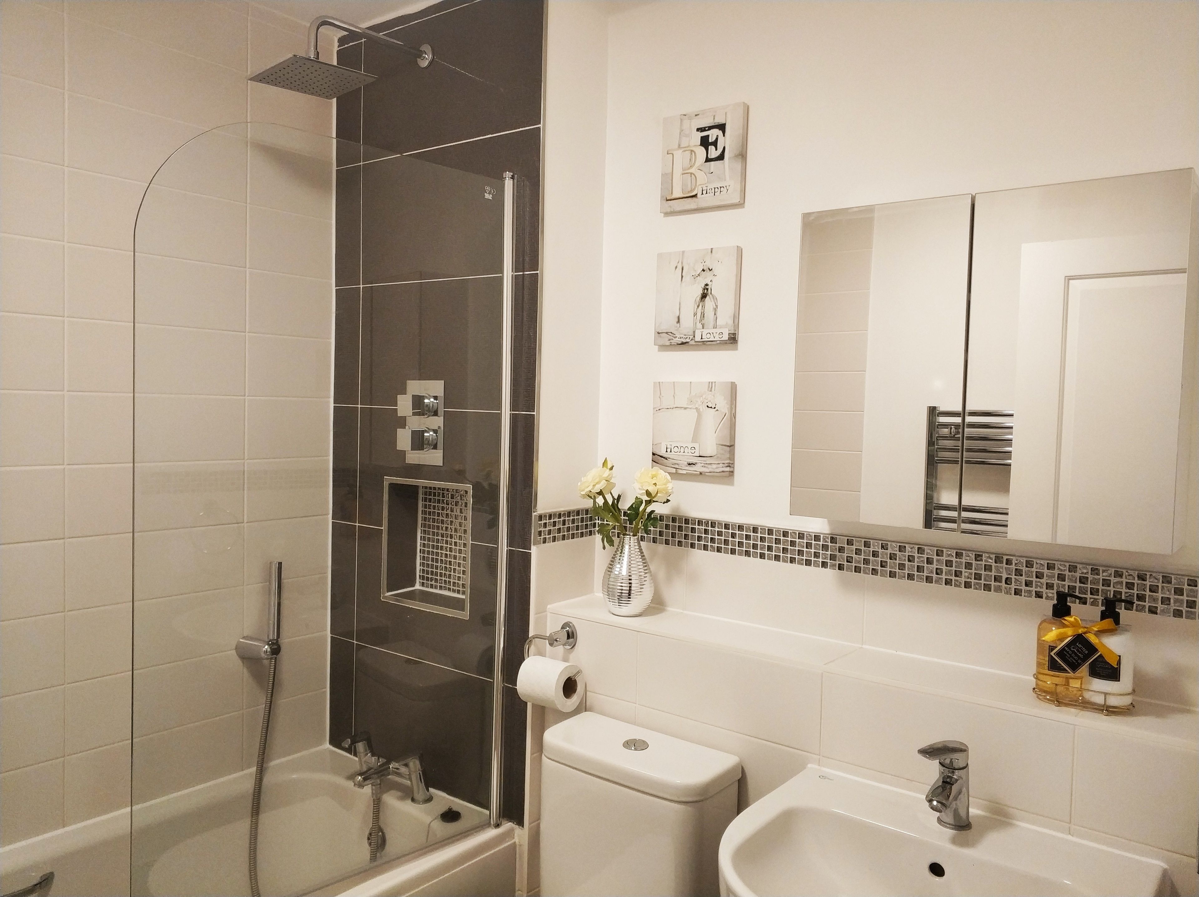 House, 3 Bedrooms | Bathroom | Combined shower/bathtub, towels