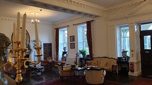 Lounge i lobbyen