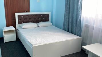 Deluxe Double Room, 1 Queen Bed | Desk, blackout drapes, free WiFi, bed sheets