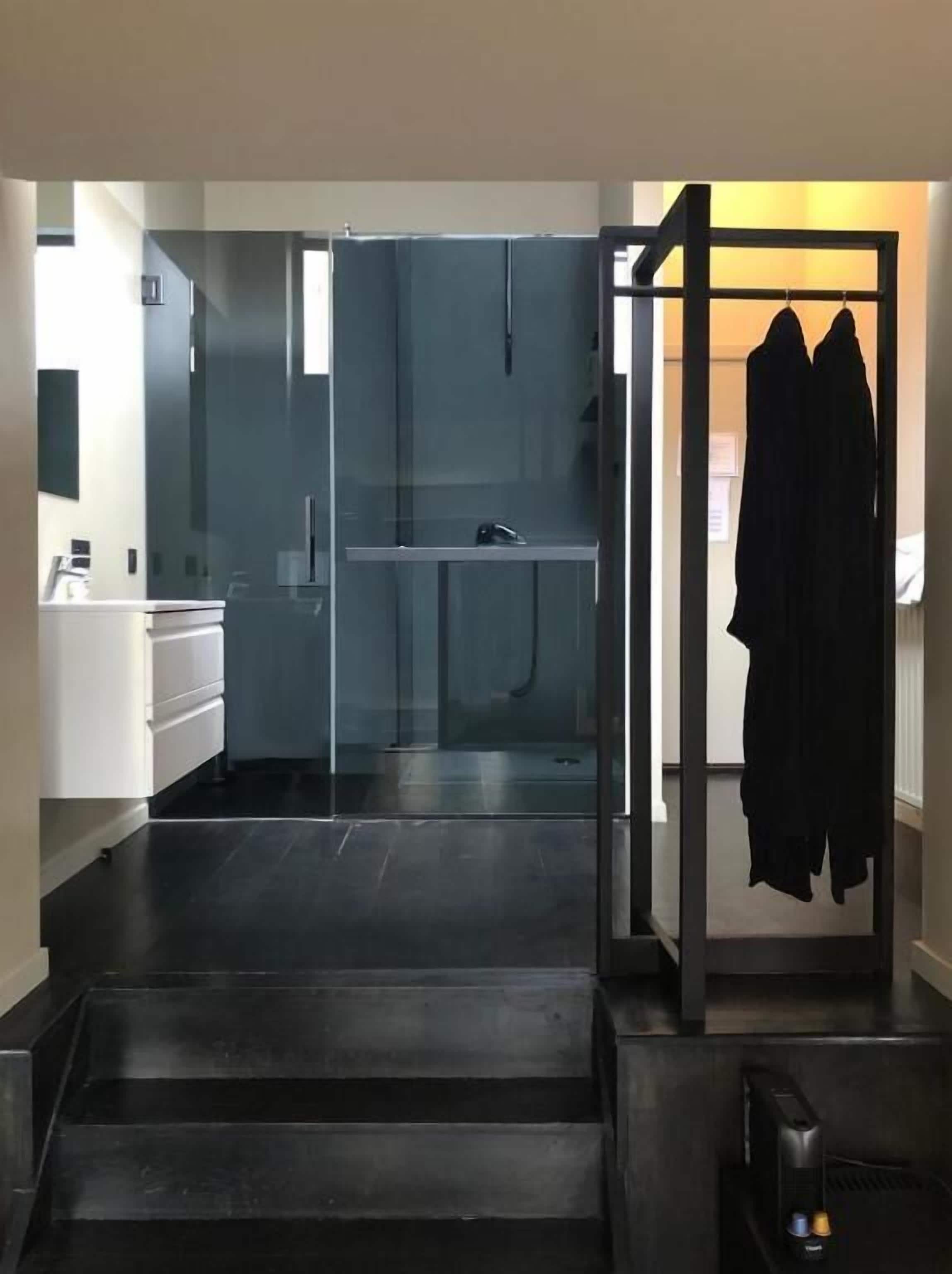 Photo - Museum Suites