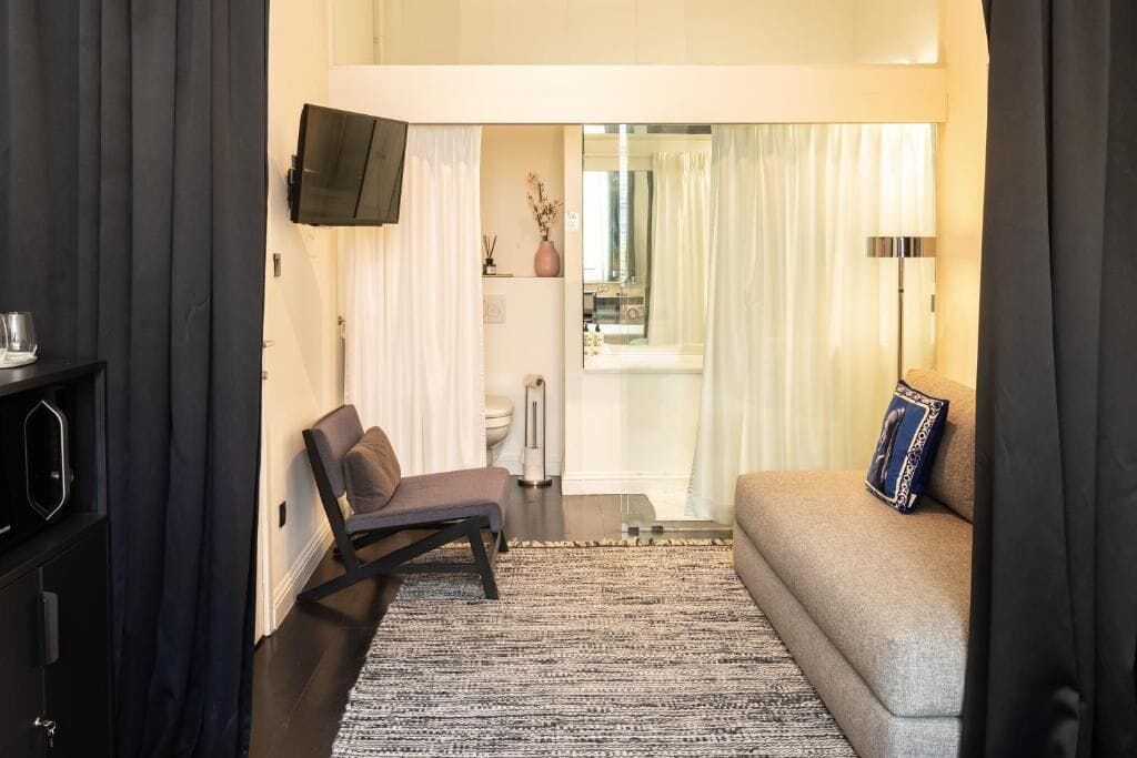 Photo - Museum Suites