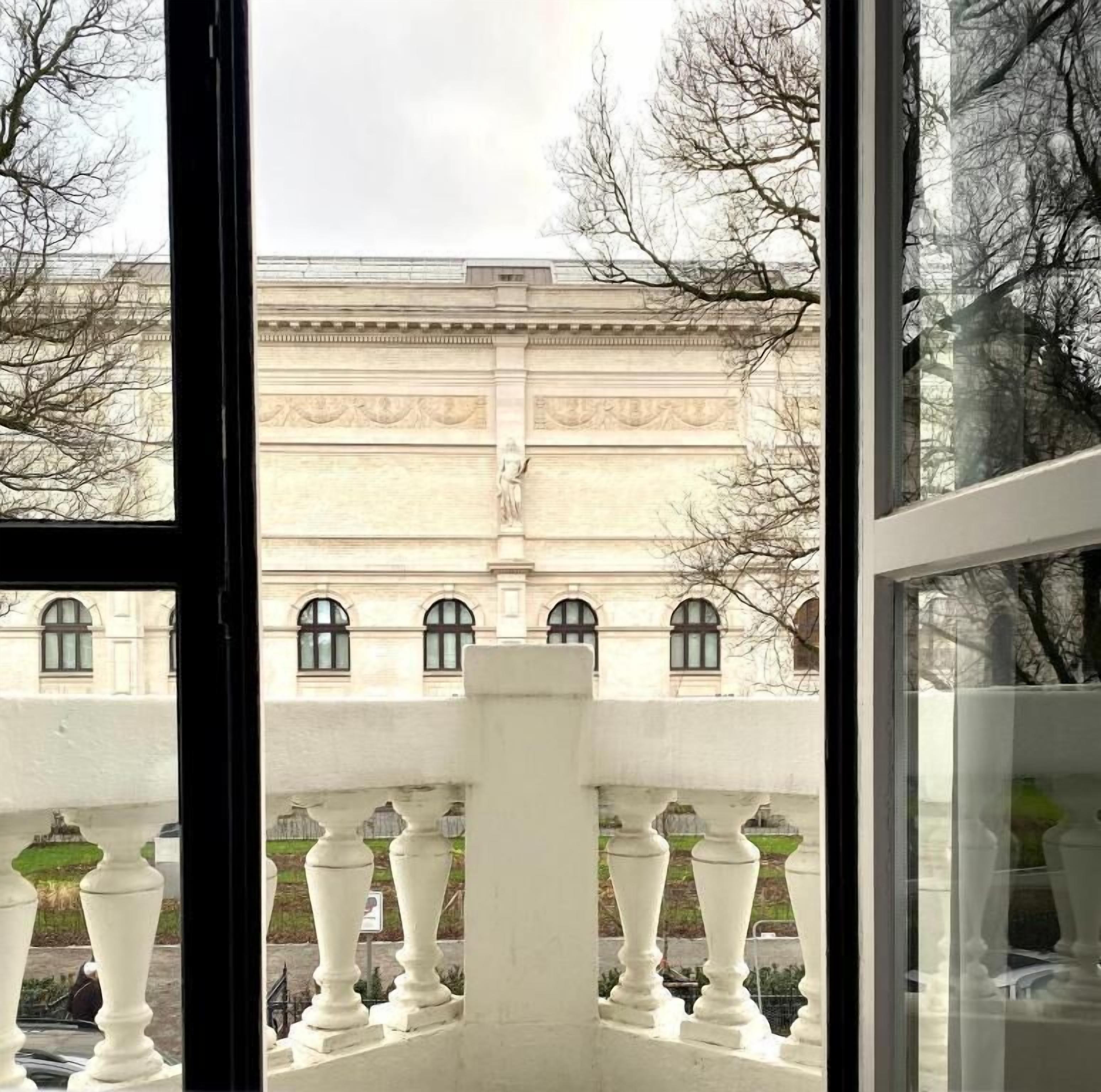 Photo - Museum Suites