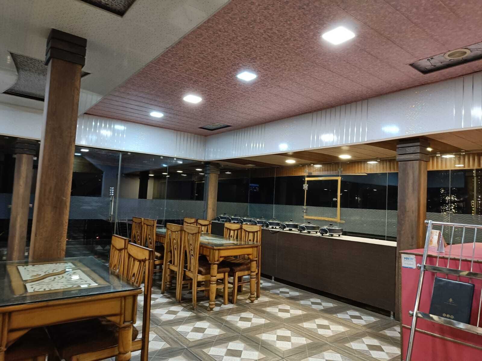 breakfast and dinner served, indian cuisine