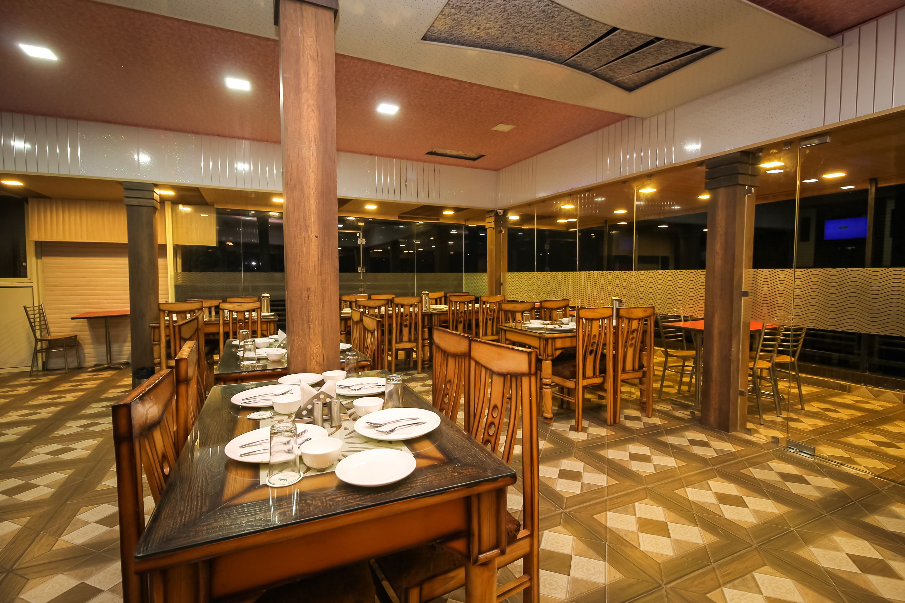 breakfast and dinner served, indian cuisine