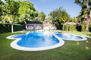 Outdoor pool - SITGES PINE VALLEY - With Pool and Garden (Sant Pere de Ribes)