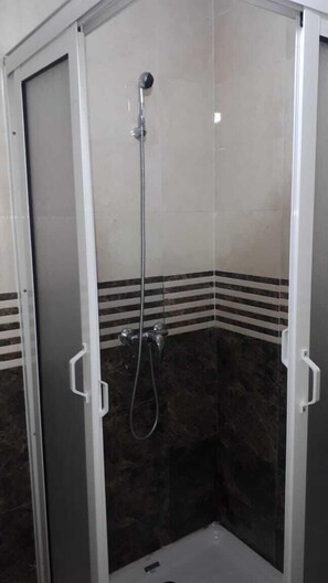 อพาร์ทเมนท์, 3 ห้องนอน | ห้องอาบน้ำ