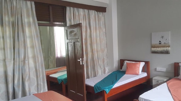 1 bedroom, in-room safe, WiFi, bed sheets