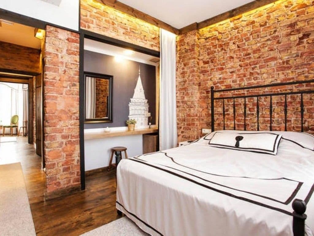 设计开间套房 | 办公桌、笔记本电脑工作区、免费 WiFi、床单