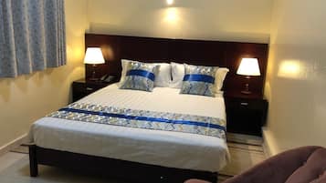 Double Room | Blackout drapes, iron/ironing board, rollaway beds, free WiFi