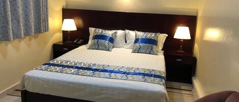 Doppelzimmer | Verdunkelungsvorhänge, Bügeleisen/Bügelbrett, Zustellbetten