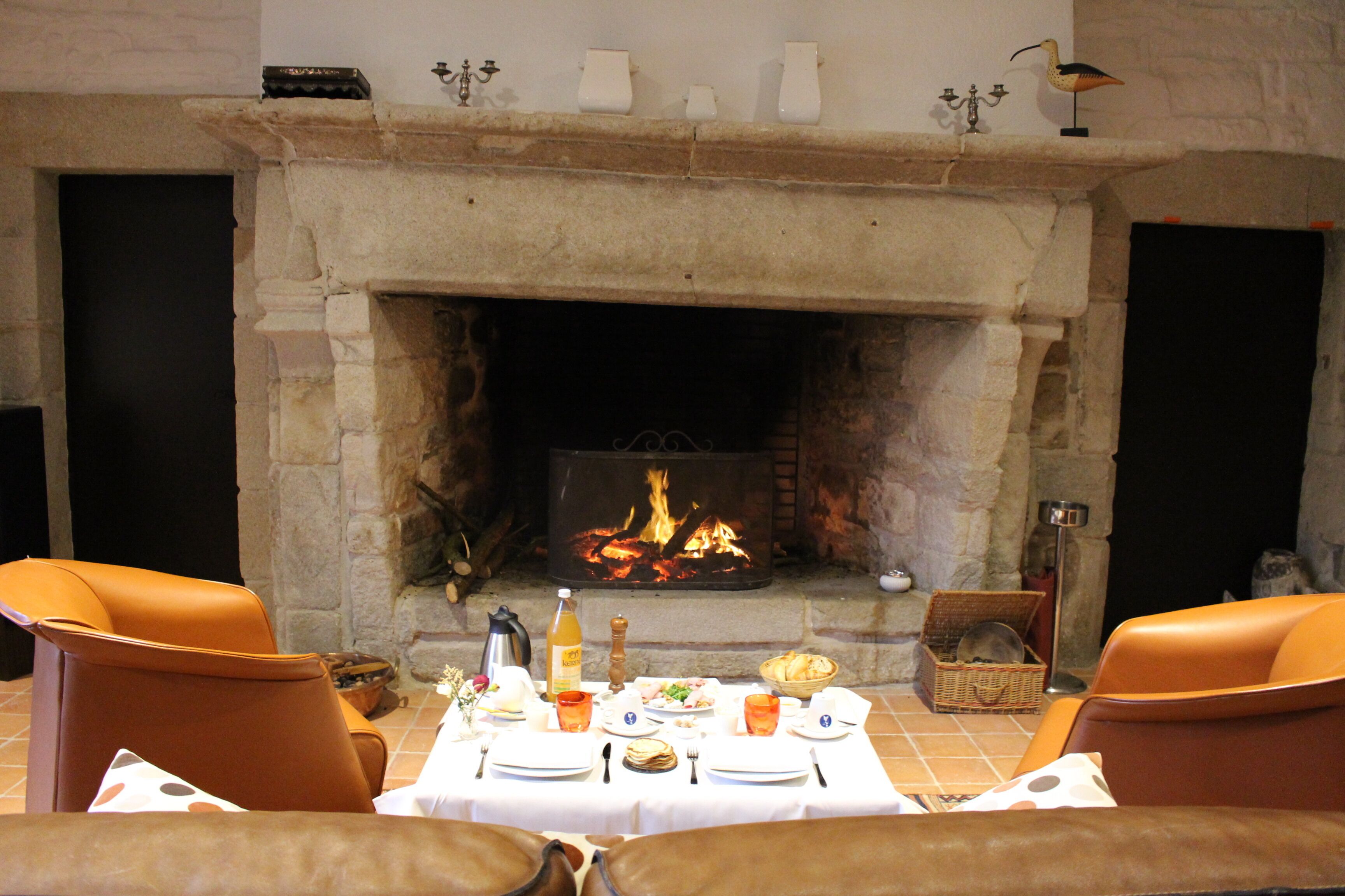 Daily buffet breakfast (EUR 17 per person)