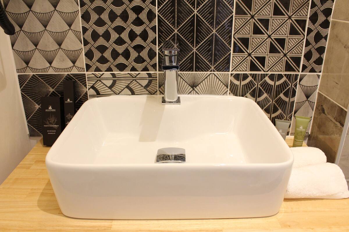 room, non smoking, garden view (la libertine, 1st floor) | bathroom sink