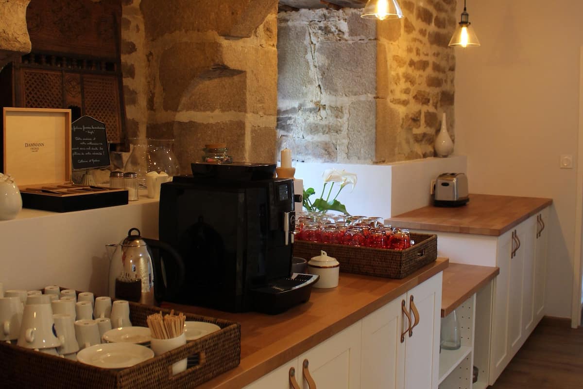 daily buffet breakfast (eur 17 per person)