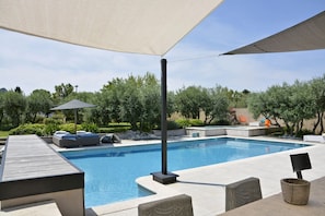 Piscina externa, piscina aquecida