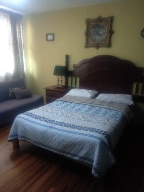 Blackout drapes, iron/ironing board, free WiFi, bed sheets - Hotelito de las Lomas (Mexico City)