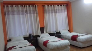 Standard-Dreibettzimmer, 3 Einzelbetten, Nichtraucher