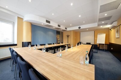 Tulipan Pruhonice Hotel