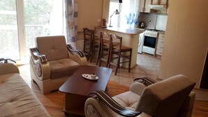 Unclassified image, 3 of 12, button - APARTMENT NEAR FLAME TOWER (Baku)