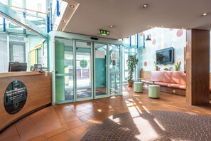 Lobby - Raststättenhotel Holledau (Schweitenkirchen)