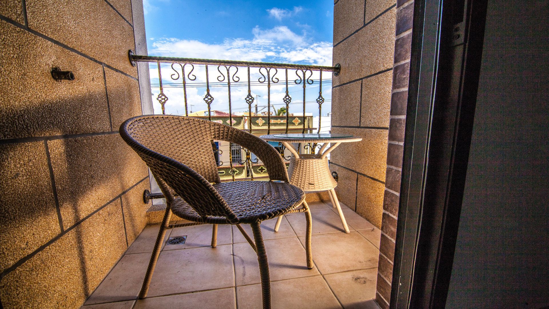 Classic Quadruple Room | Desk, blackout curtains, free WiFi, bed sheets