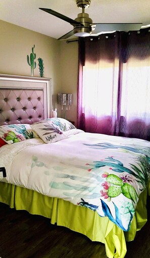 Iron/ironing board, free WiFi, bed sheets