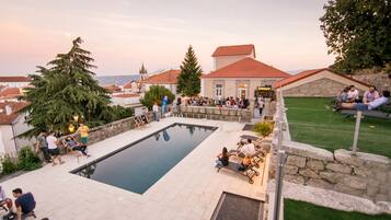 Seasonal outdoor pool, sun loungers
