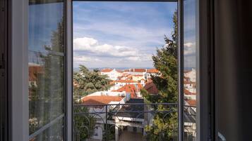 Habitación con 1 cama matrimonial o 2 individuales, balcón (9) | Vista del balcón