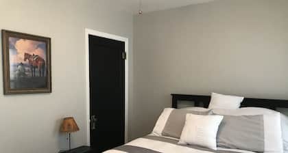 Charming 2 bedroom 1 bath home