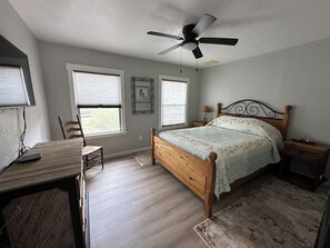 2 chambres, fer et planche à repasser, Wi-Fi, draps fournis