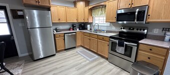 Charming 2 bedroom 1 bath home