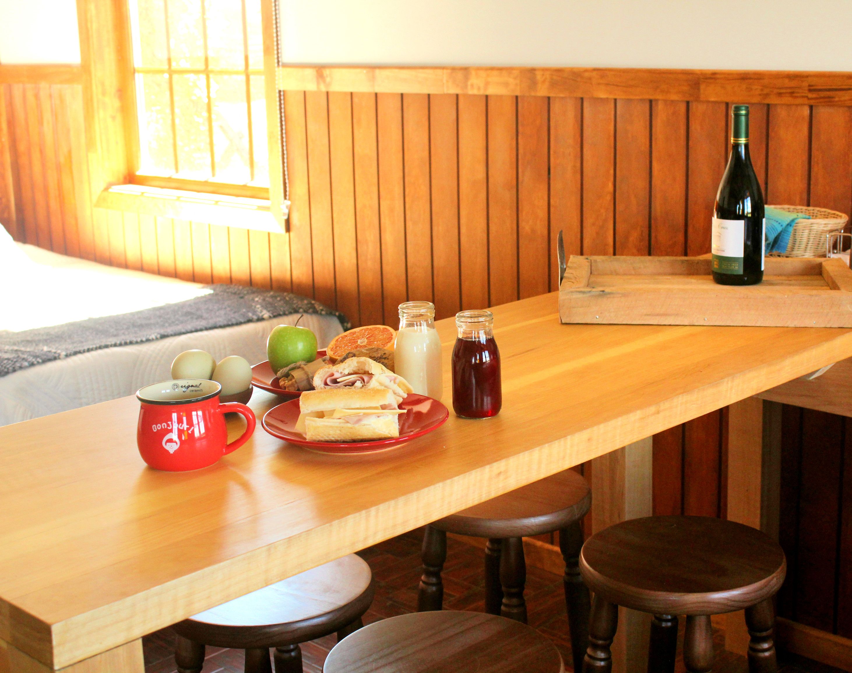 Didekorasi berbeda-beda dan dilengkapi dengan perabotan berbeda-beda