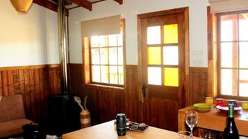Superior Cabin, Multiple Beds, Non Smoking, Bay View | Dining