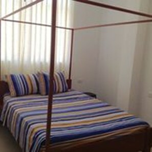 Familieleilighet, flere senger, ikke-røyk, byutsikt | 2 soverom, strykejern/-brett og wi-fi (inkludert)