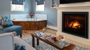 Luxury Suite, 1 King Bed, Non Smoking | Living room | Smart TV, Netflix - The Captain Swift Inn (Camden)
