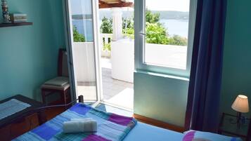 Departamento panorámico, vista al mar (Free sauna) | Caja de seguridad en la habitación, cortinas blackout y wifi gratis