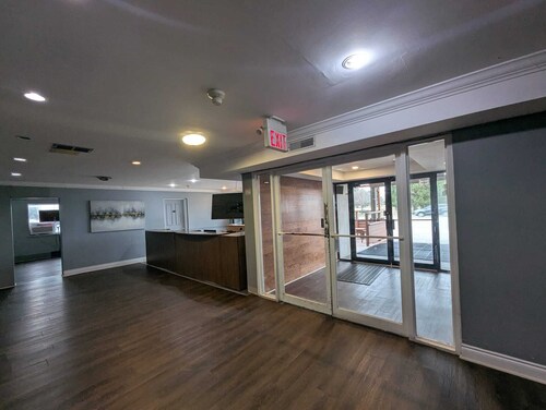 London Residency Inn