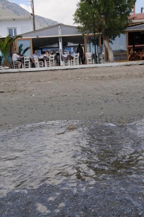 Una playa cerca