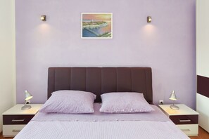 1 camera, ferro/asse da stiro, Wi-Fi gratuito, lenzuola