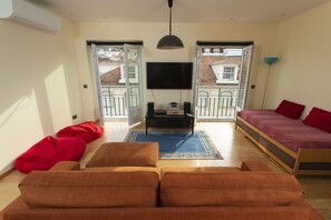 1 bedroom, desk, iron/ironing board, free WiFi