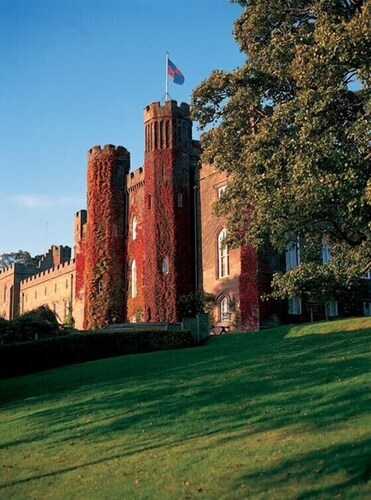 Ideal location on the border between Perthshire and Angus.
