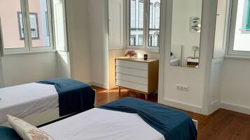 2 dormitorios, tabla de planchar con plancha, wifi y ropa de cama