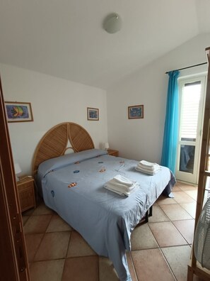 2 chambres, fer et planche à repasser, lit parapluie, Wi-Fi gratuit