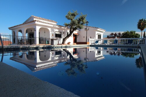 Large Villa In Alhaurin El Grande with Private Pool & Games Room