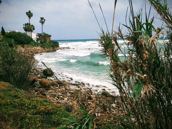 Plage à proximité, chaises longues