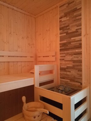 Sauna - Duplex apartment with swimming pool and sauna 200 m to the beach (Göhren)