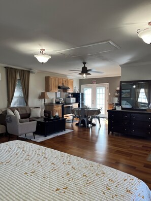 1 makuuhuone, silitysrauta/-lauta, Wi-Fi, vuodevaatteet