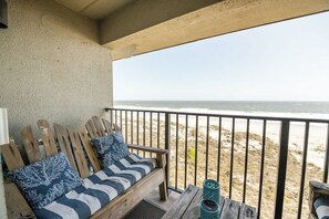 Property grounds - Sur La Plage-Oceanfront & Pool (Fernandina Beach)