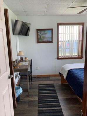 3 habitaciones, escritorio, tabla de planchar con plancha y wifi gratis 