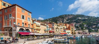 Panoramic seaview terrace overlooking Villefranche/Mer Old Town 10min walk Beach