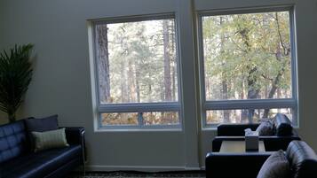 Smart TV, fireplace, table football, ping pong